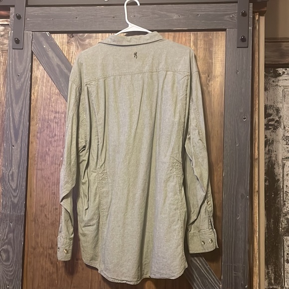 Button up men’s shirt - Picture 4 of 5